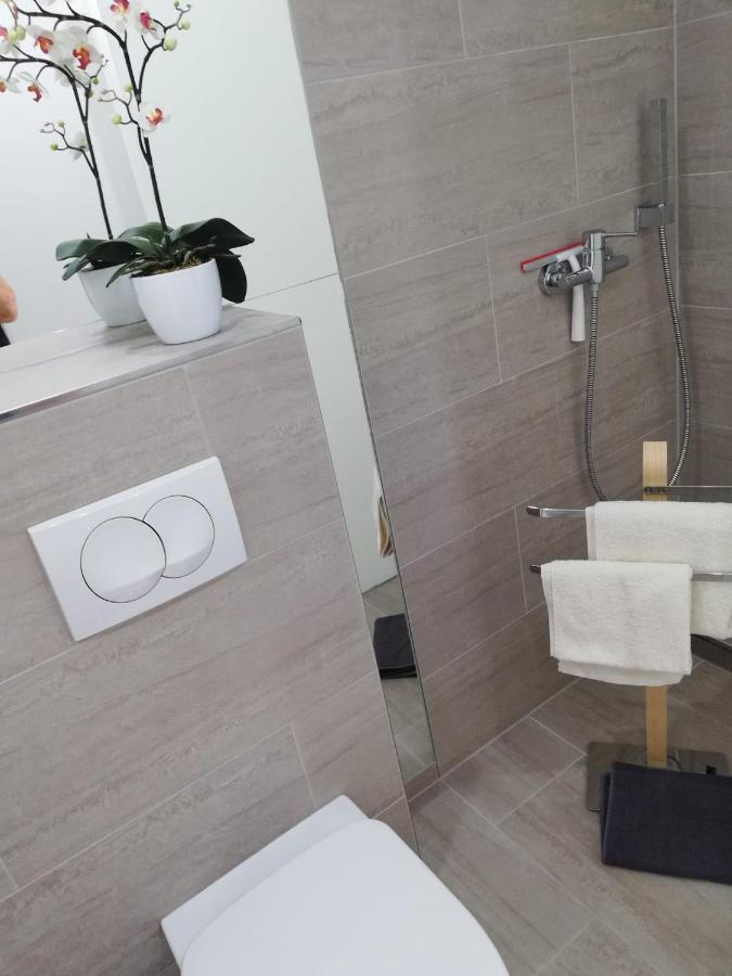 Apartmani Deluxe Jasenice  Exterior photo