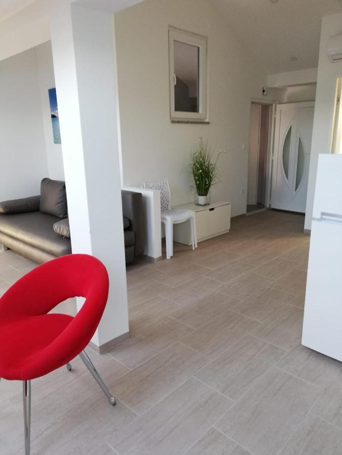 Apartmani Deluxe Jasenice  Exterior photo